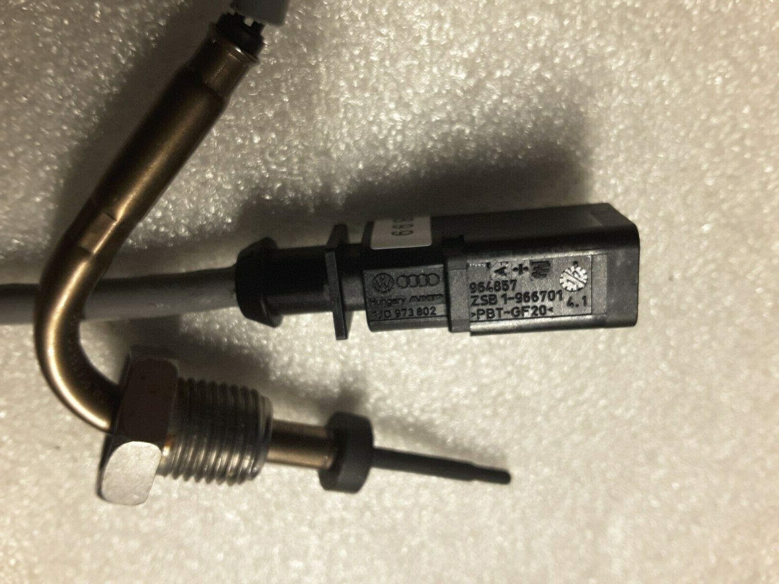 Sensor de temperatura de gases de escape 04L906088CC Original VW, 2.0 TDI, compatible con varios modelos VAG.

