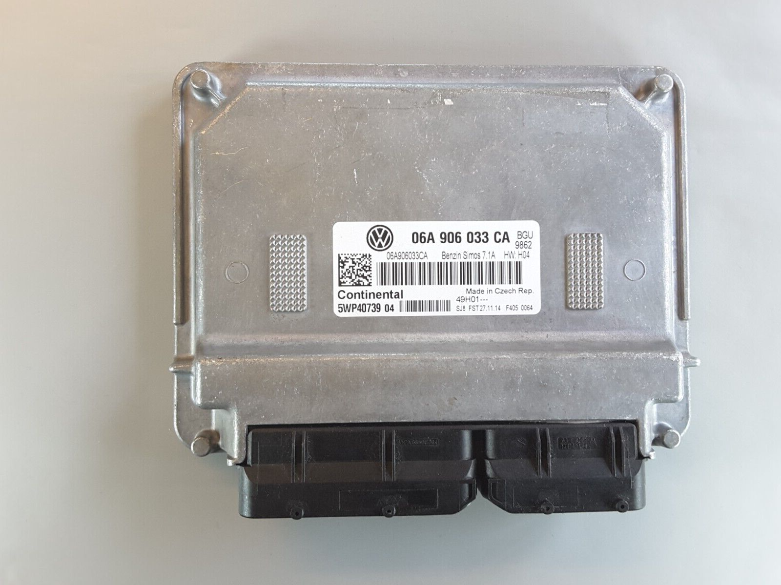 Injection control unit/engine control unit original VW 06A906033A