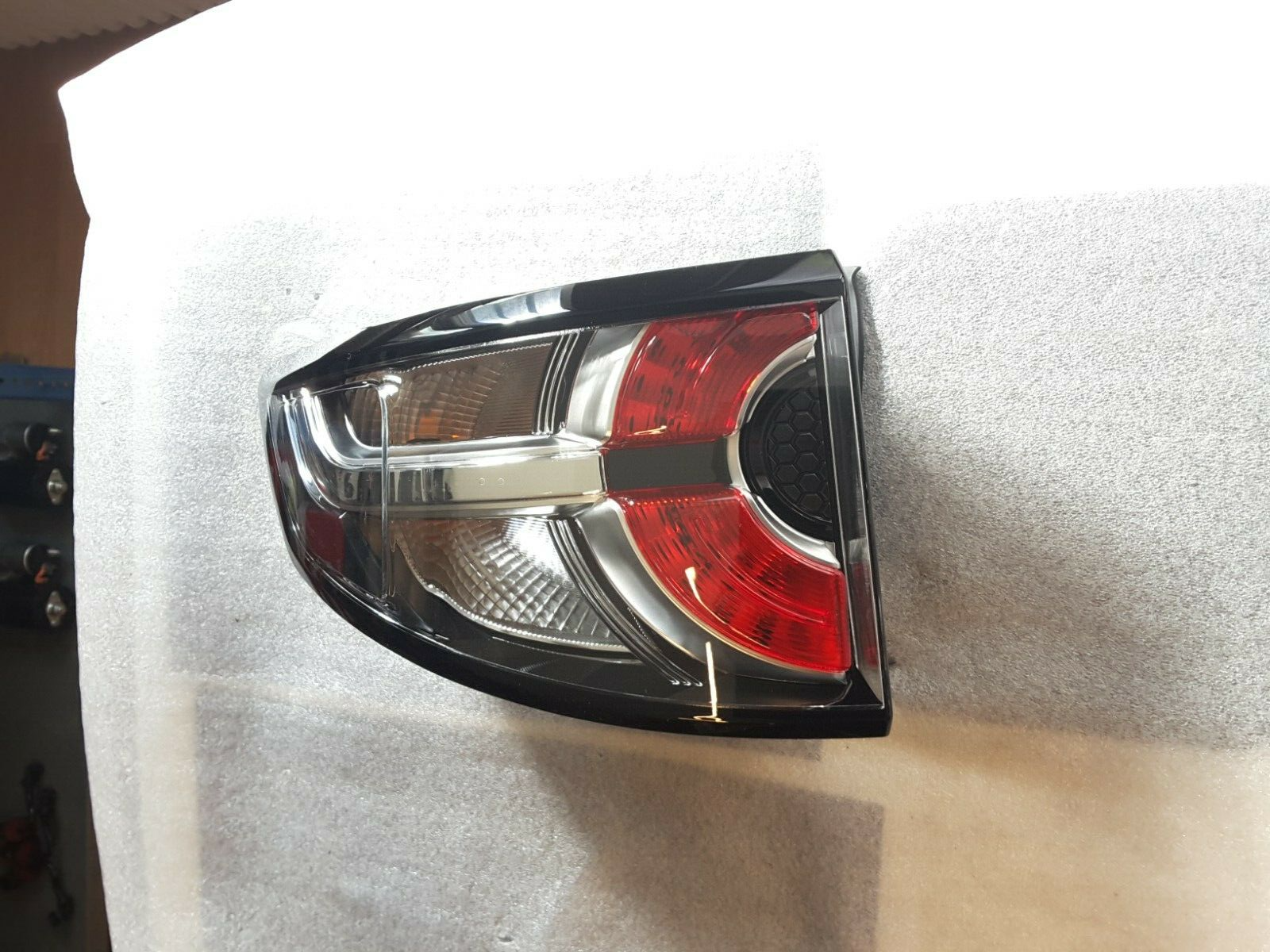 Rear light tail light Land Rover Discovery Sport rear left FK72-13405-AG