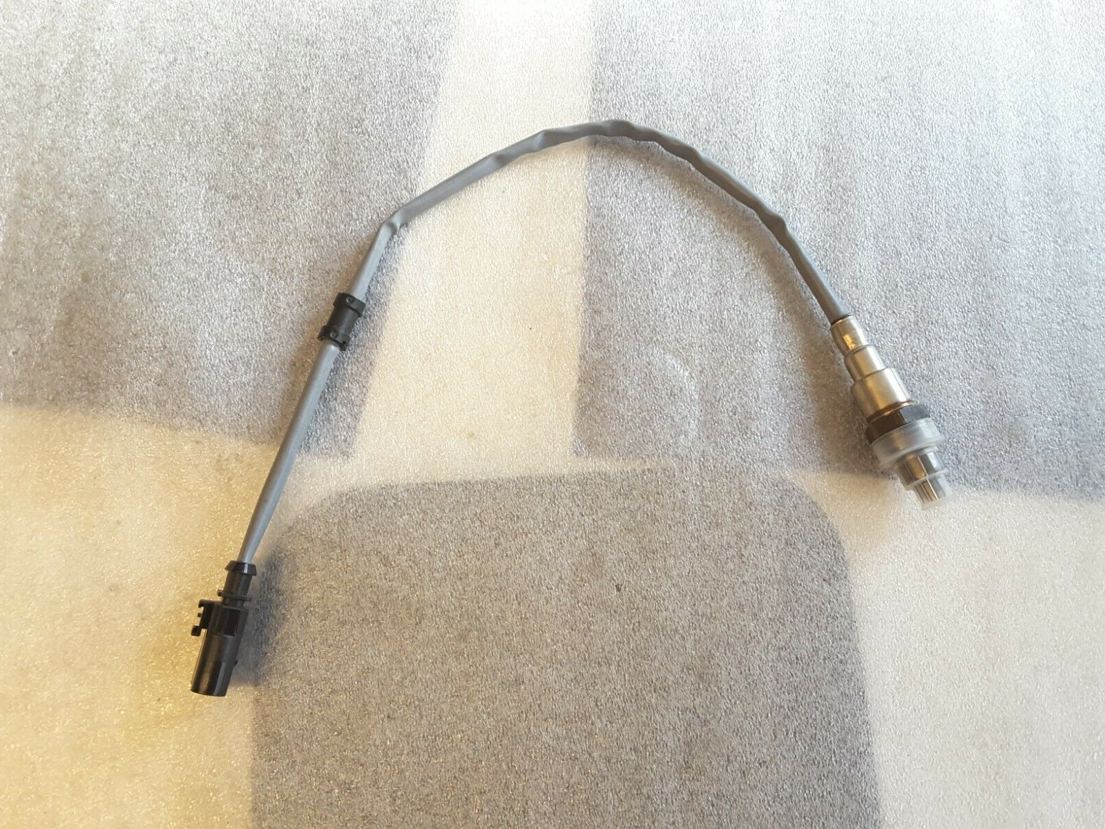 Lambda sensor original VW 8K0906262G for Audi Porsche NEW.