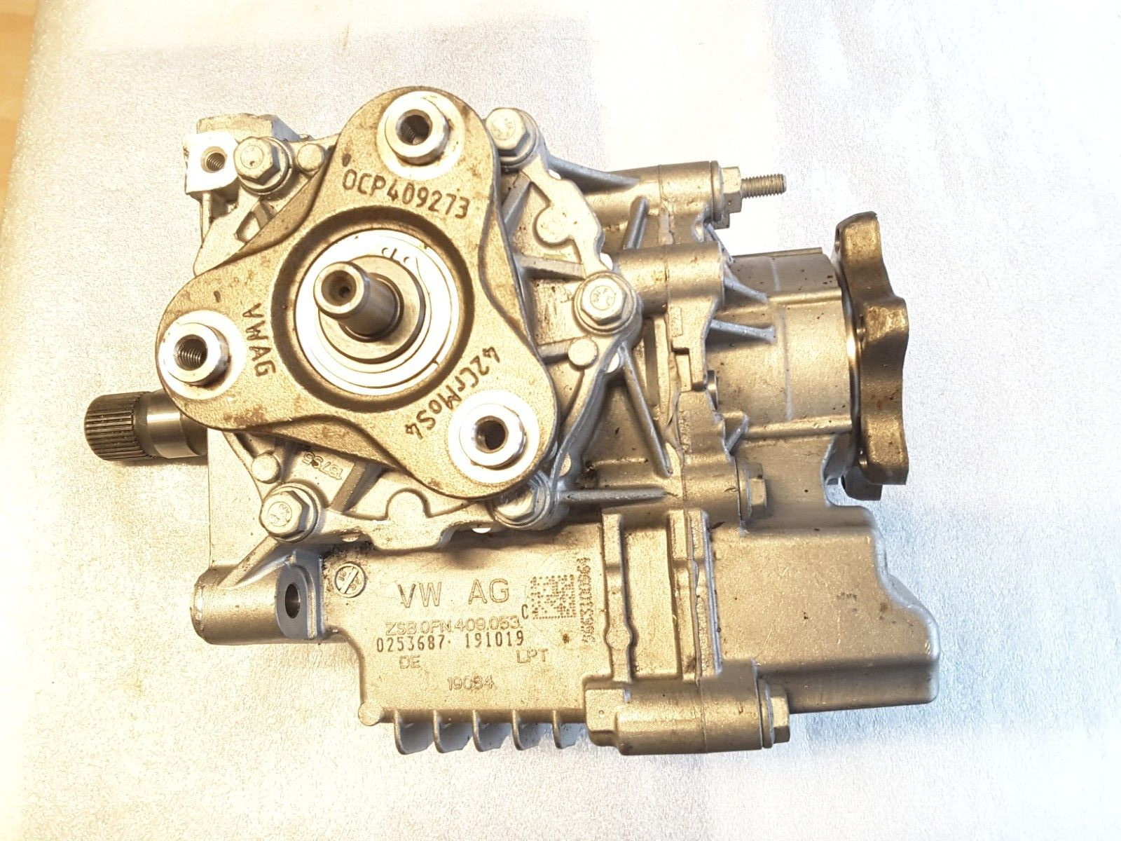 Verteilergetriebe Winkelgetriebe Original VW Passat, Skoda Neu

