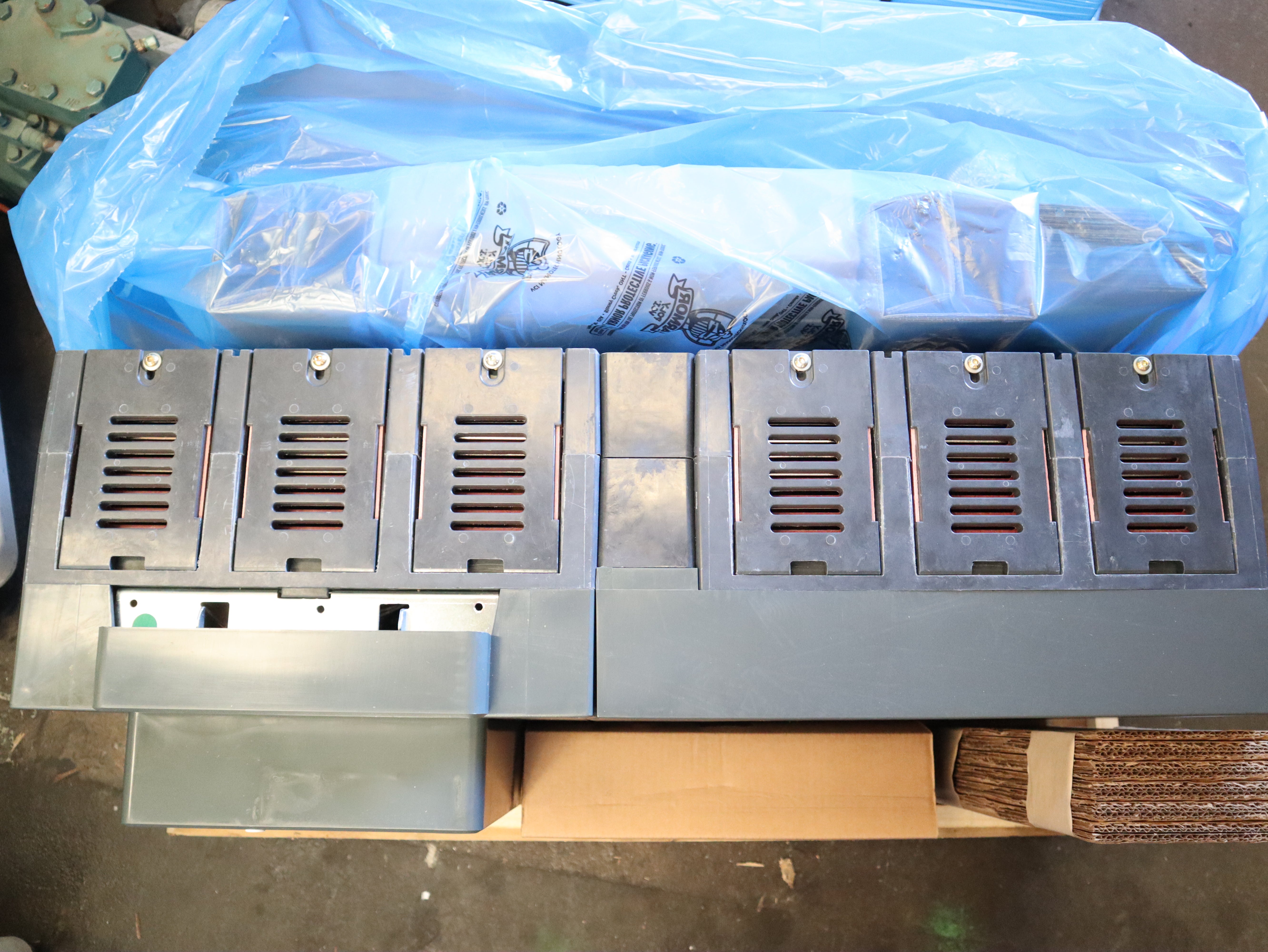 Eaton Leistungsschalter MWPC6N3HN Circuit breaker 6000A MWPC6N, FAZE02785 NEW