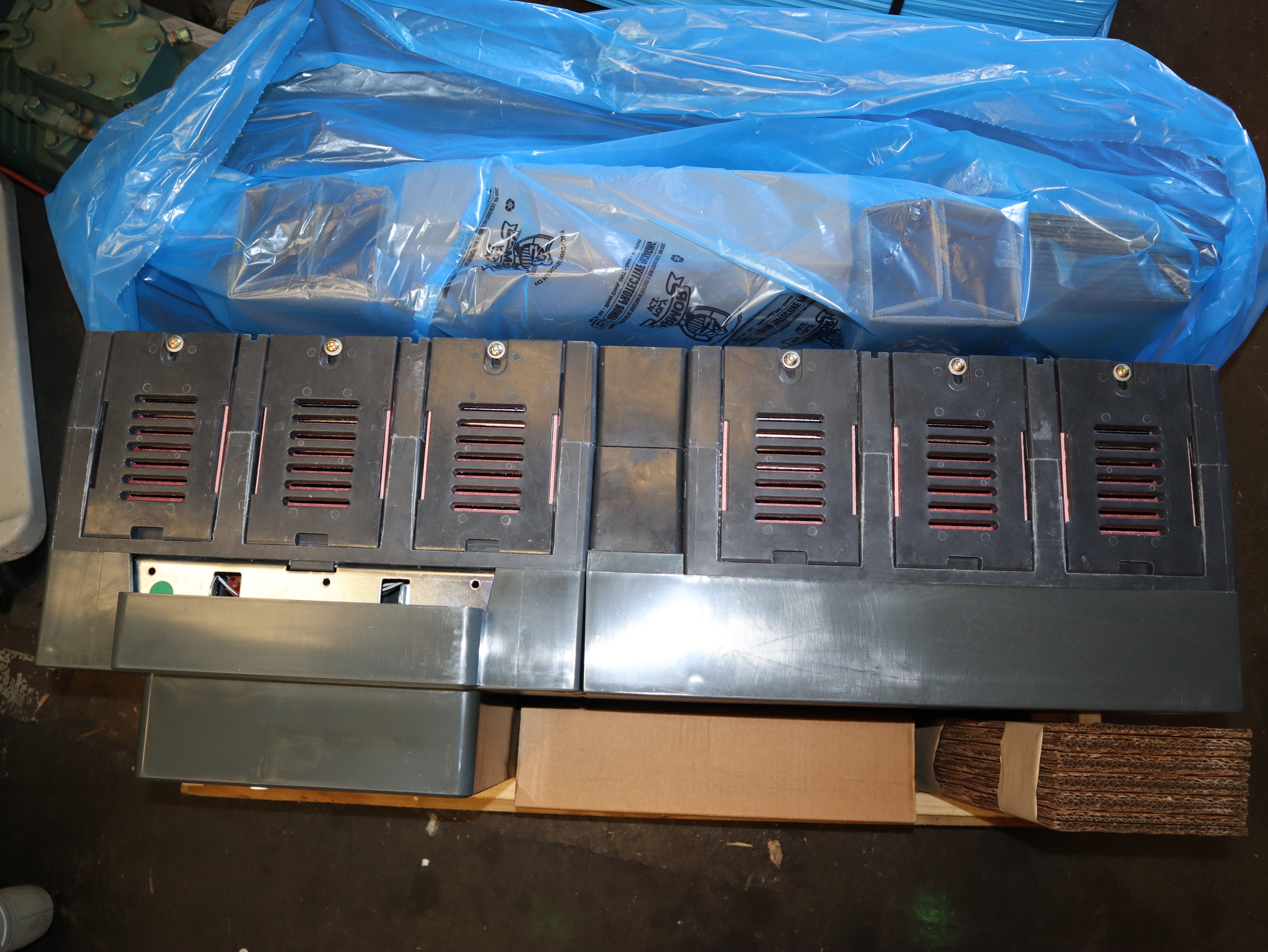 Eaton Leistungsschalter MWPC6N3HN Circuit breaker 6000A MWPC6N, FAZE02785 NEW