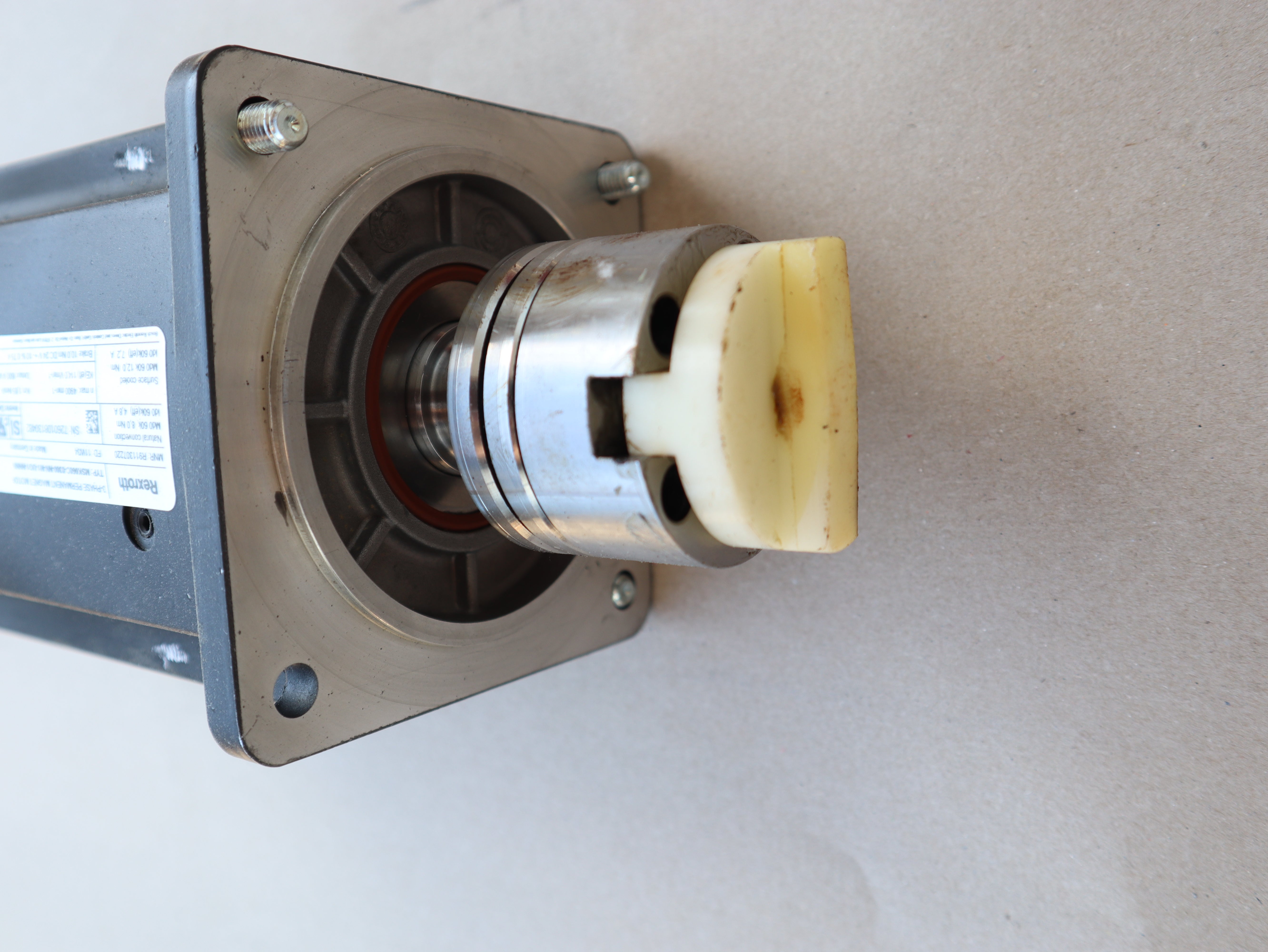 Rexroth 3-PH Permanent Magnet Motor MSK060C-0300-NN-M1-UG1-NNNN Gebraucht